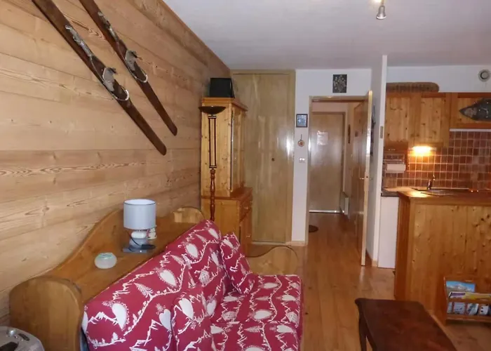 Apartment With Mountain View In *